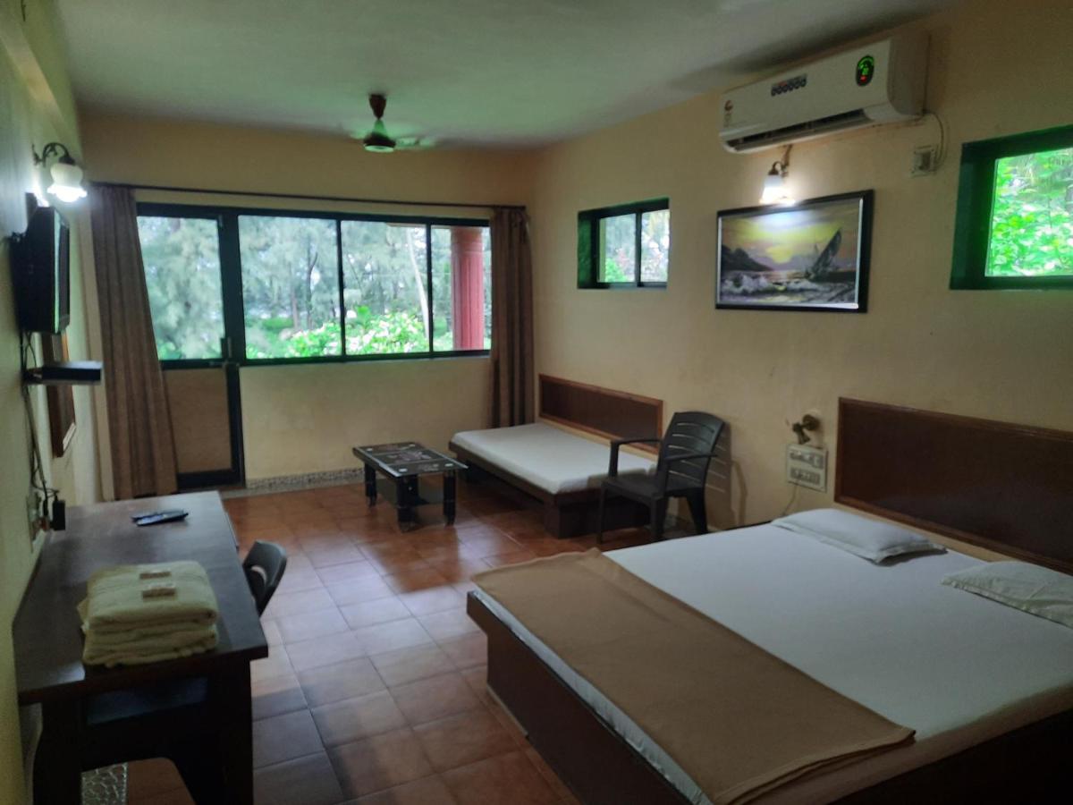 Seawoods Beach Hotel Dahanu Quarto foto